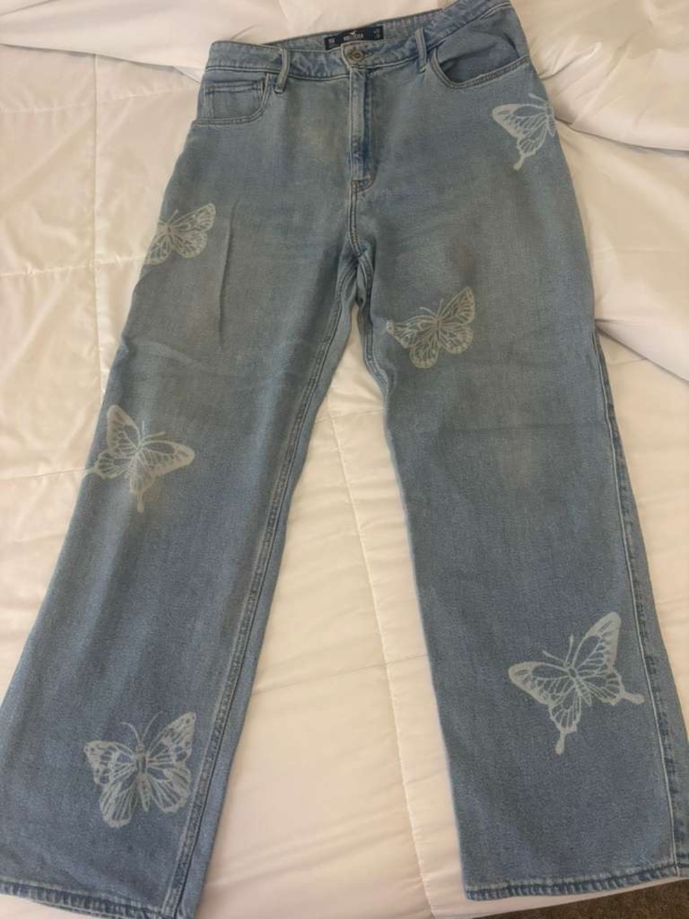 Hollister Women's Light Blue Butterfly Print Wide-Leg Jeans - Picture 4 of 5